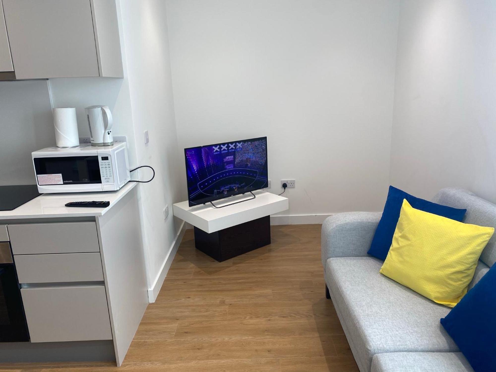 Berks Luxury Serviced Apartments , Free Parking, Free Gym And Free Wifi Bracknell Room photo